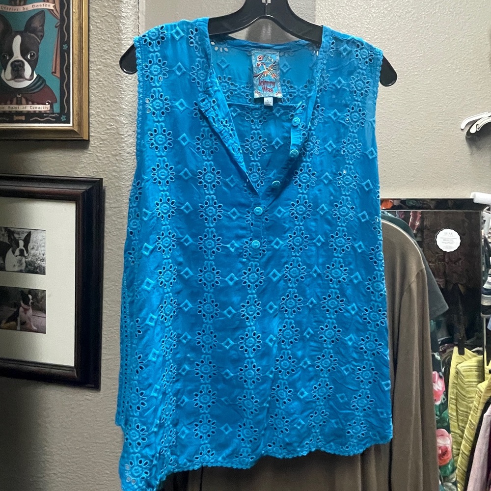 Johnny Was eyelet sleeveless top, size large, blue